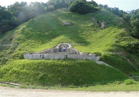 墓碑風水|墓地風水:墓地含義,重要性,十九貴訣,墓相,介紹,選擇,注。